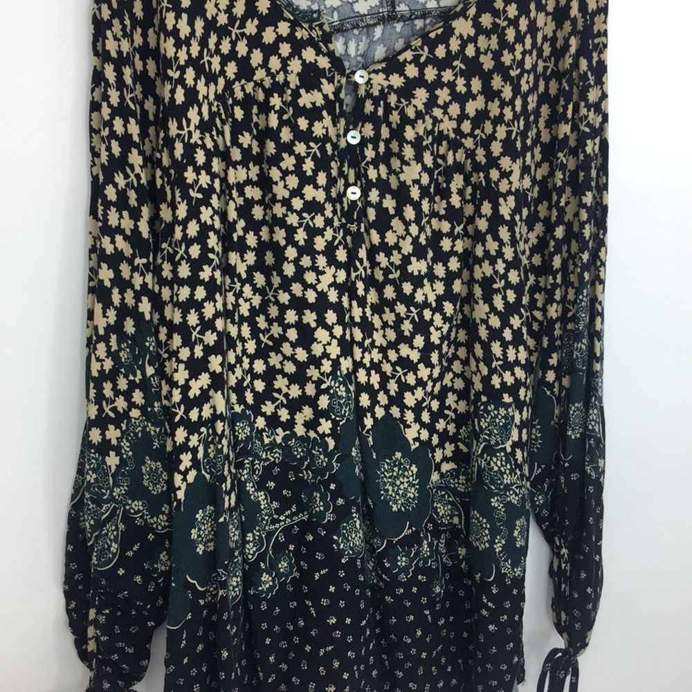Love Stitch | Boho Floral Peasant Top Blue Large